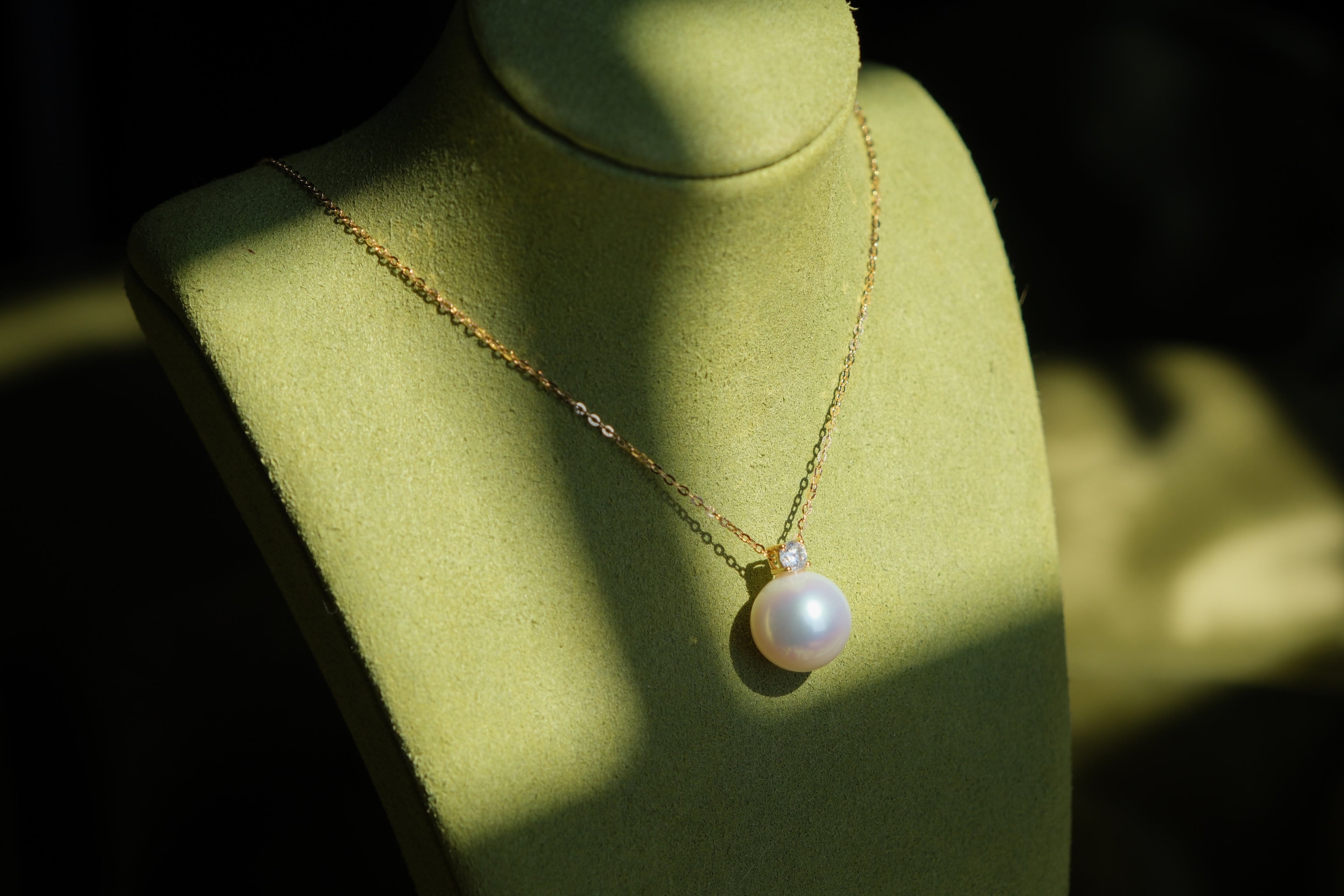 Dot&Pearl Necklace - Gold-toned