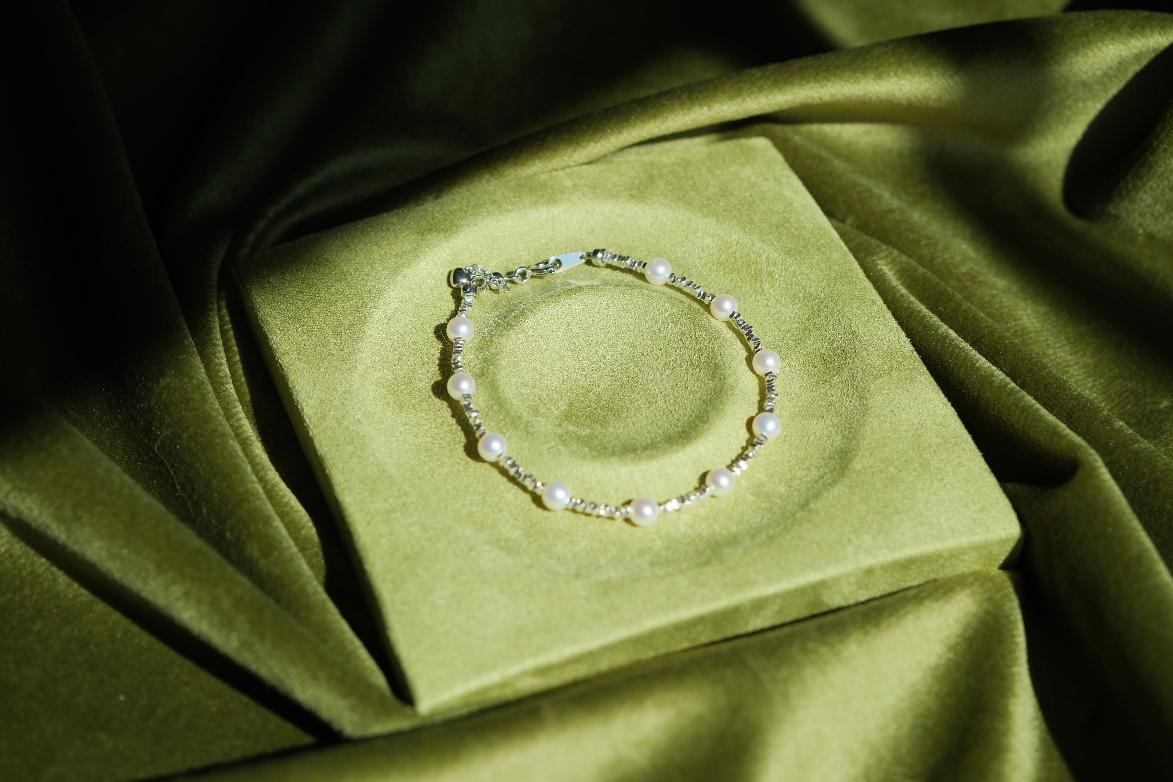 Silver Shards & Pearl Bracelet
